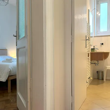 Flat Belpoggio 13 Trieste