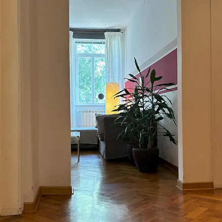 Flat Belpoggio 13