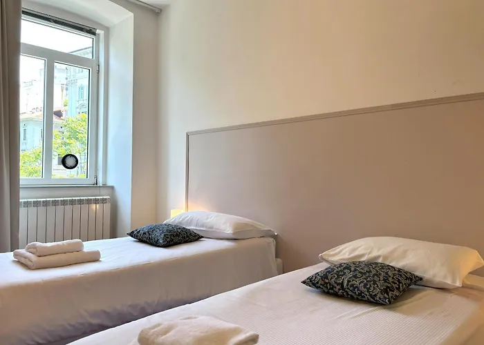 Flat Belpoggio 13 * Триест