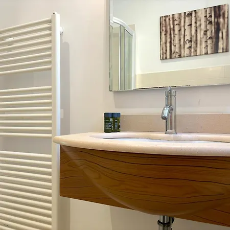 Flat Belpoggio 13 شقة *